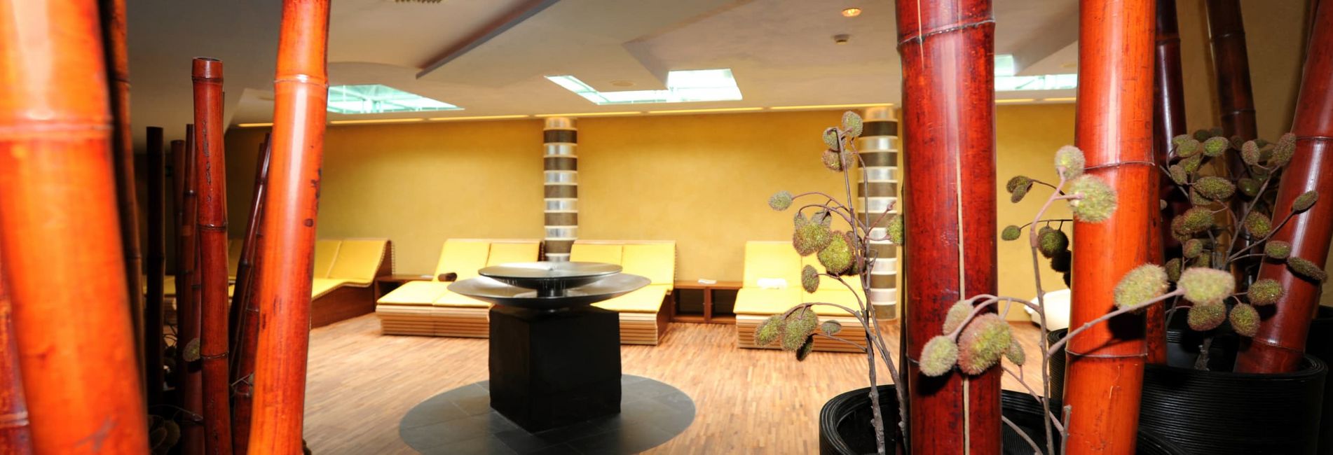 Luxury wellness area with indoor pool at Body Art Spa, Vier Jahreszeiten Hotel Schlanders