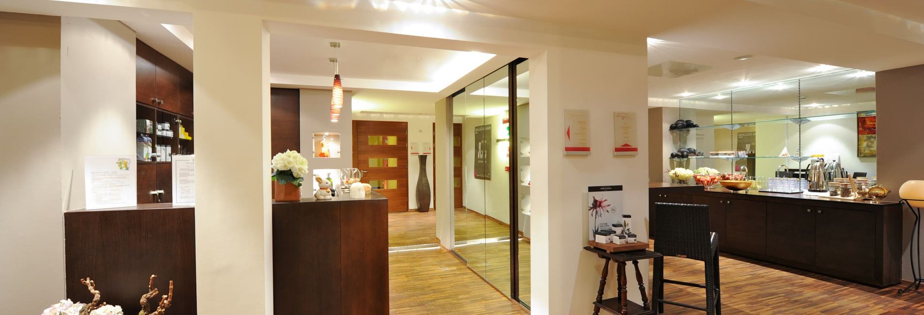 Luxury wellness spa at Hotel Vier Jahreszeiten in South Tyrol Luxury wellness spa at Hotel Vier Jahreszeiten in South Tyrol