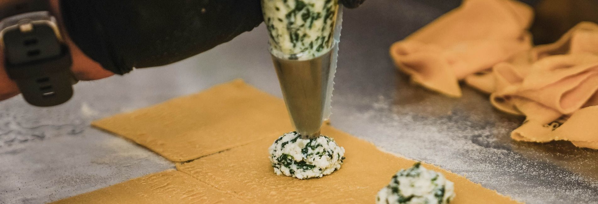 Cucina gourmet dell'hotel Vier Jahreszeiten a Silandro con piatti raffinati