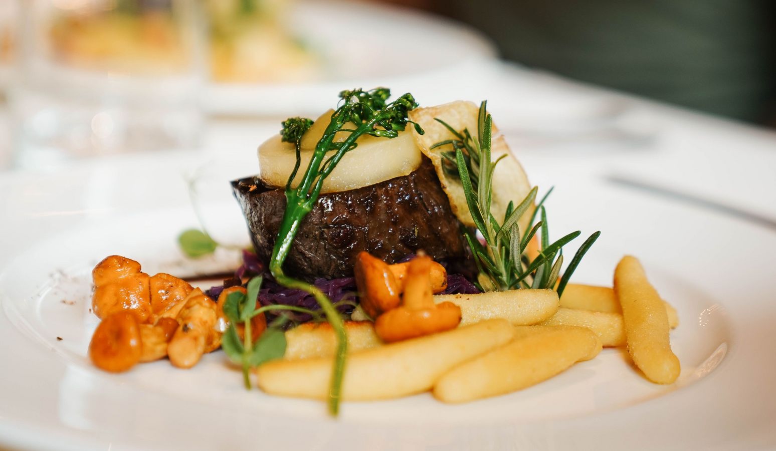 Colazione gourmet con vista panoramica sulle Dolomiti all’Hotel Vier Jahreszeiten in Alto Adige Colazione gourmet con vista panoramica sulle Dolomiti all’Hotel Vier Jahreszeiten in Alto Adige